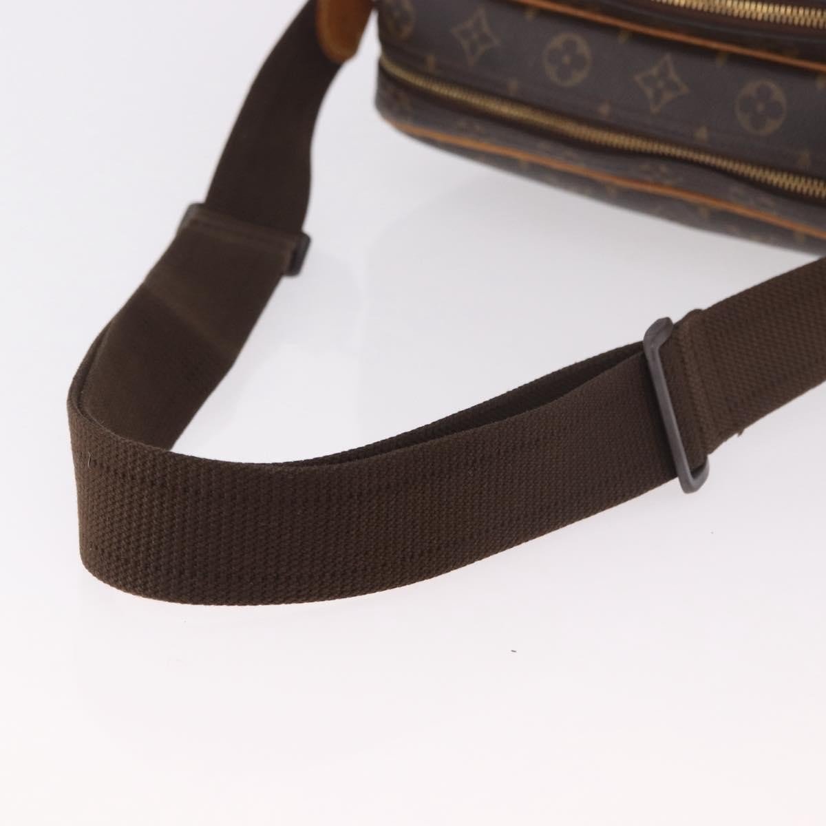 Louis Vuitton Reporter - Brandsamsara