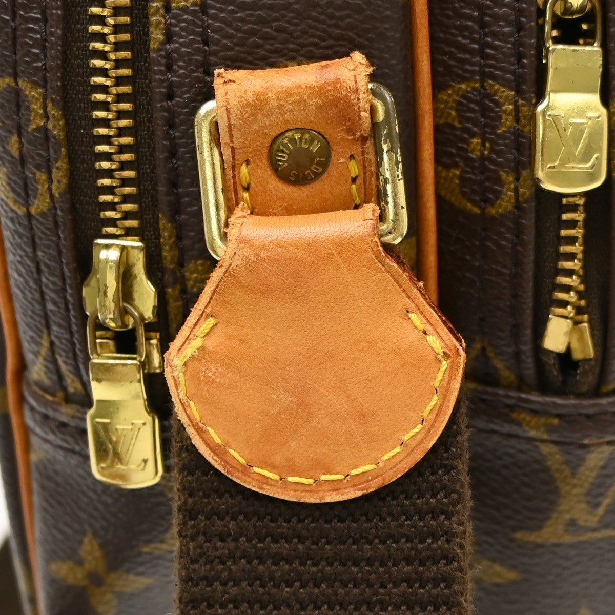 Louis Vuitton Reporter - Brandsamsara