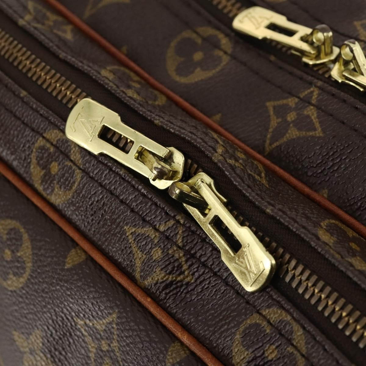 Louis Vuitton Reporter Bag - Brandsamsara