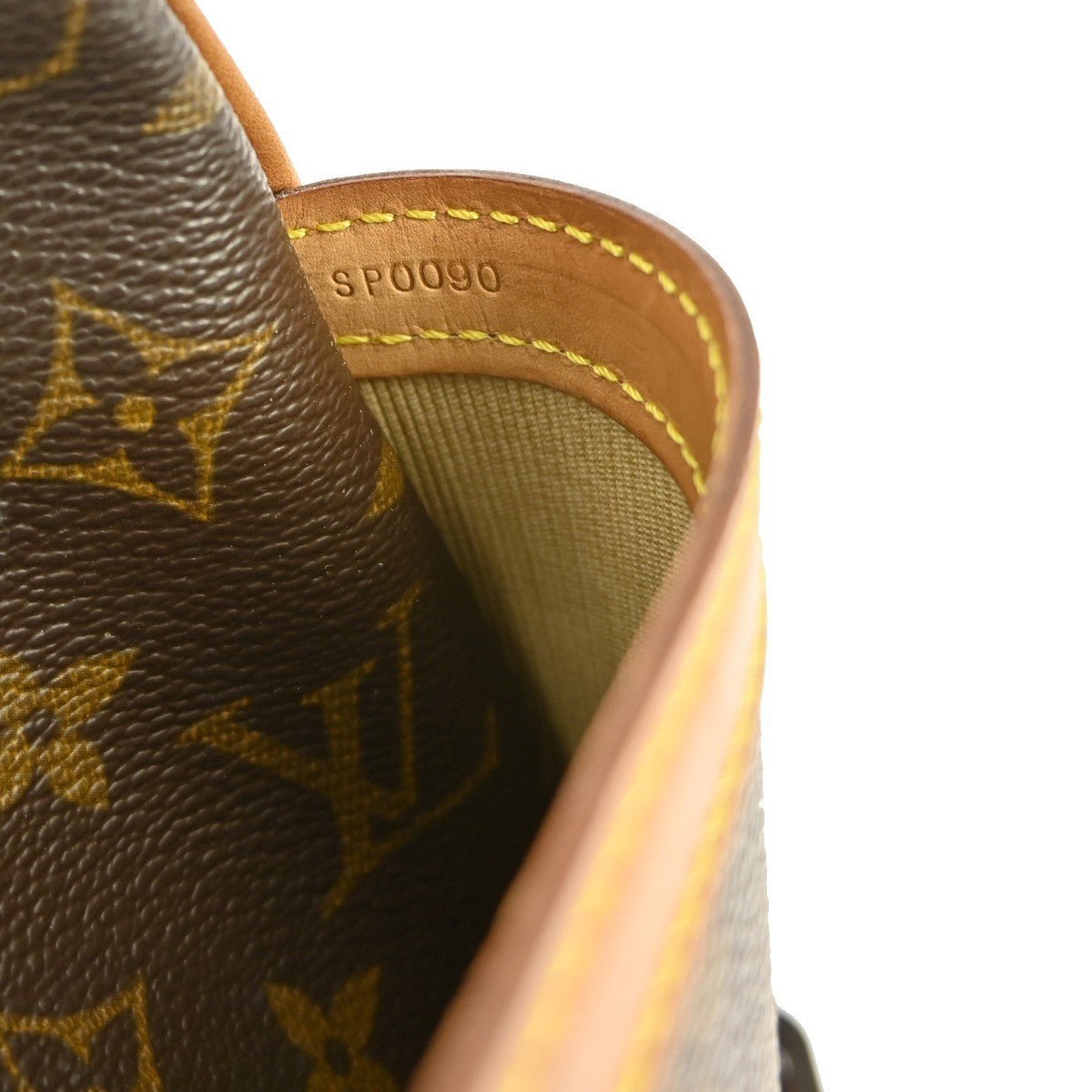 Louis Vuitton Reporter Bag - Brandsamsara