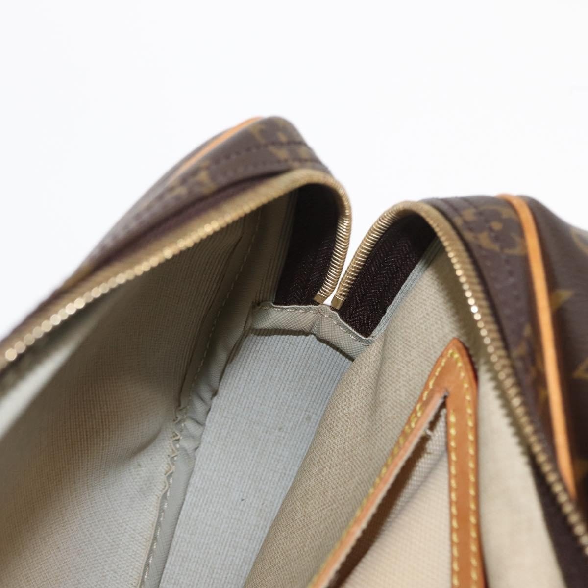 Louis Vuitton Reporter Bag - Brandsamsara