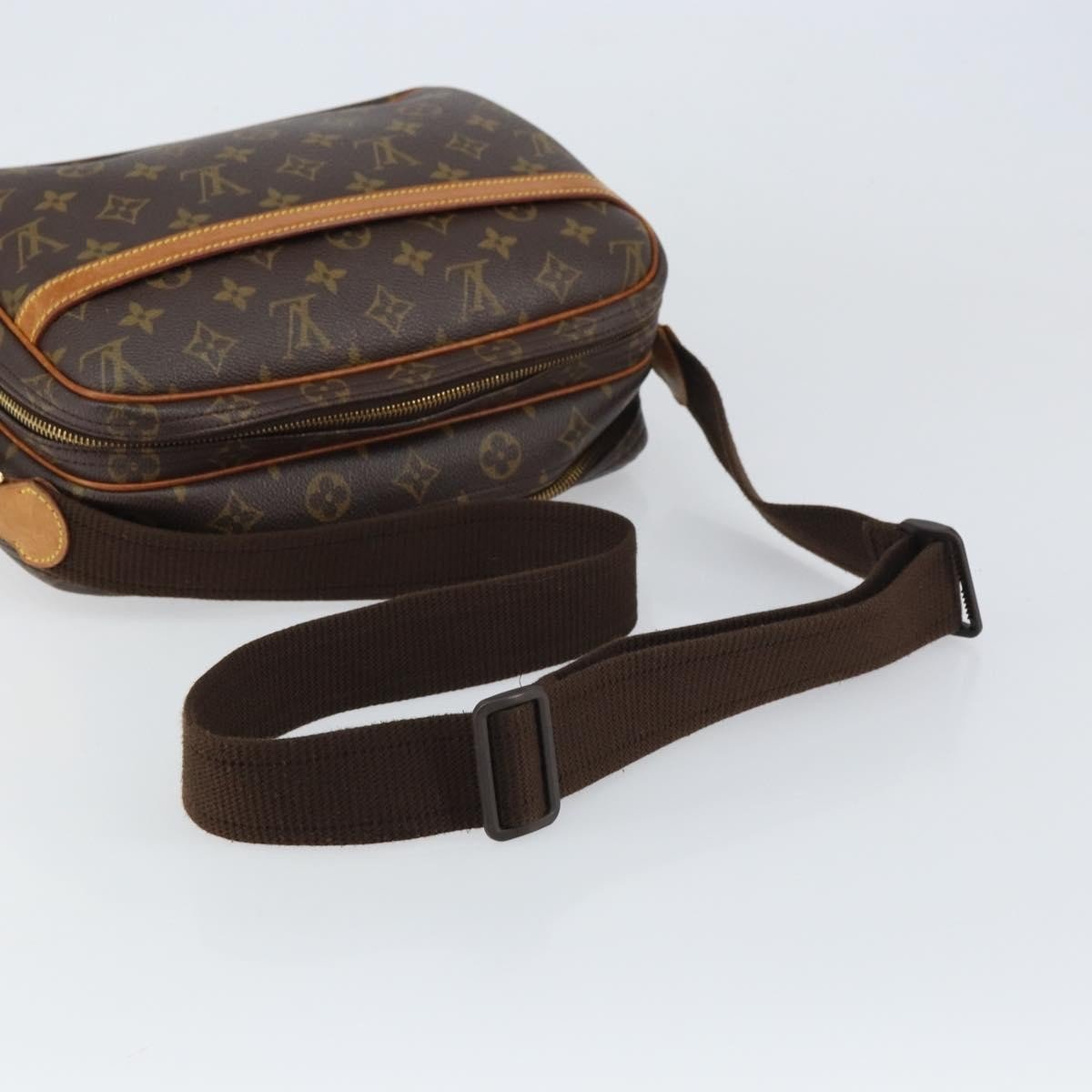 Louis Vuitton Reporter Bag - Brandsamsara