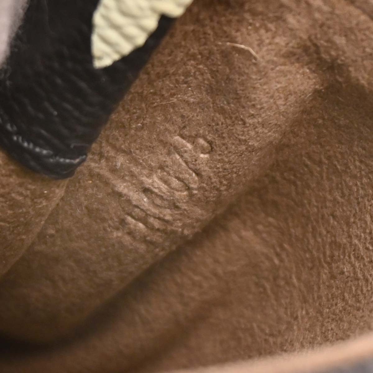 Louis Vuitton Rift Handbag - Brandsamsara