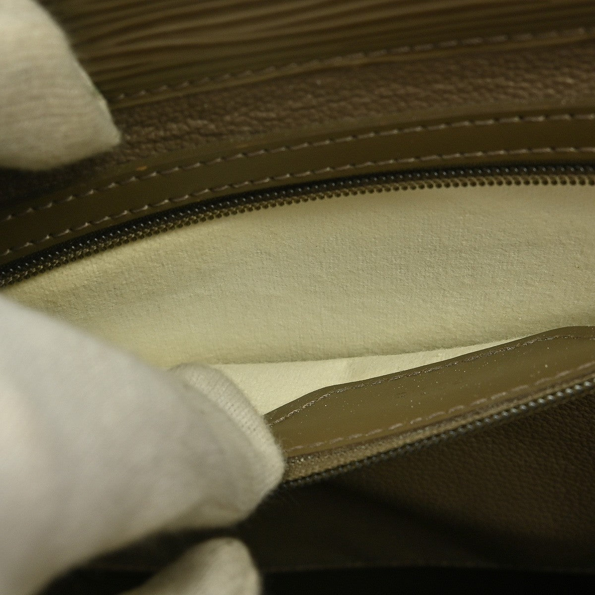 Louis Vuitton Sac Plat Bag - Brandsamsara