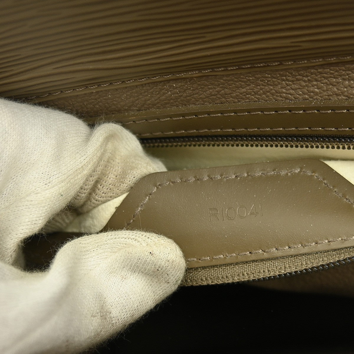 Louis Vuitton Sac Plat Bag - Brandsamsara