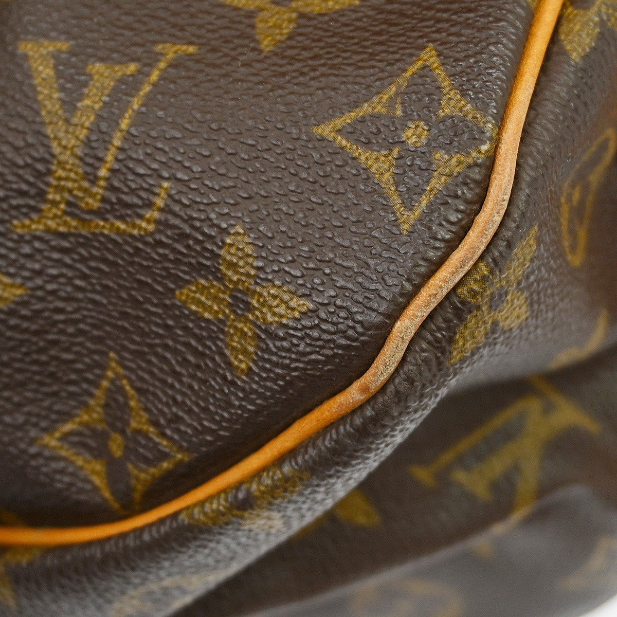 Louis Vuitton Saumur - Brandsamsara