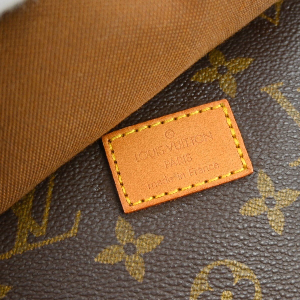 Louis Vuitton Saumur - Brandsamsara