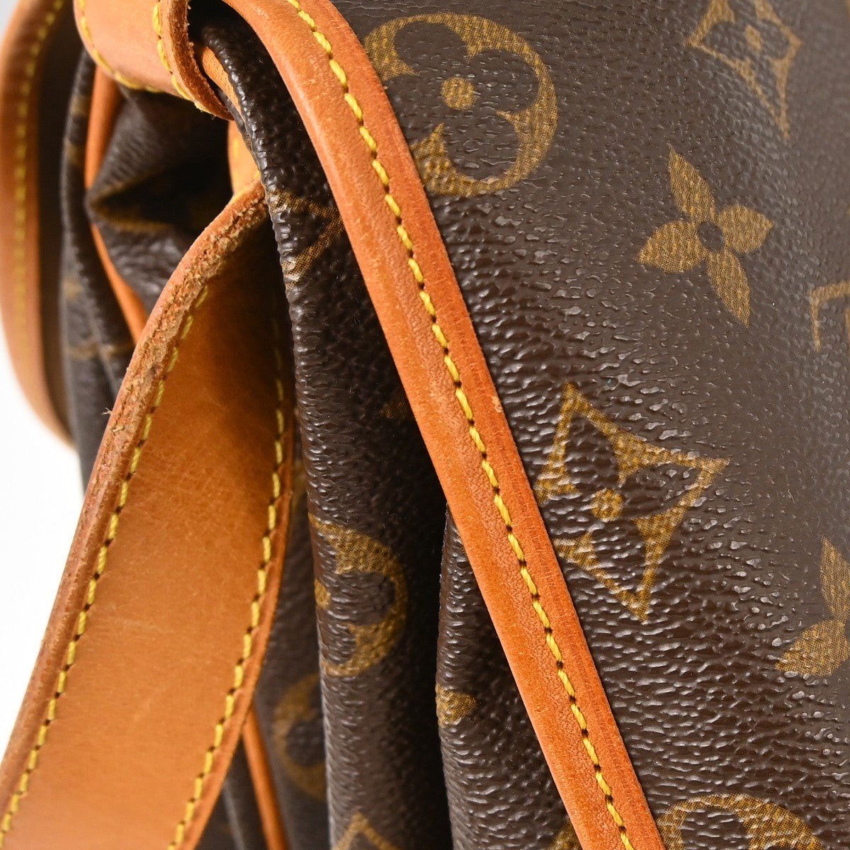 Louis Vuitton Saumur - Brandsamsara