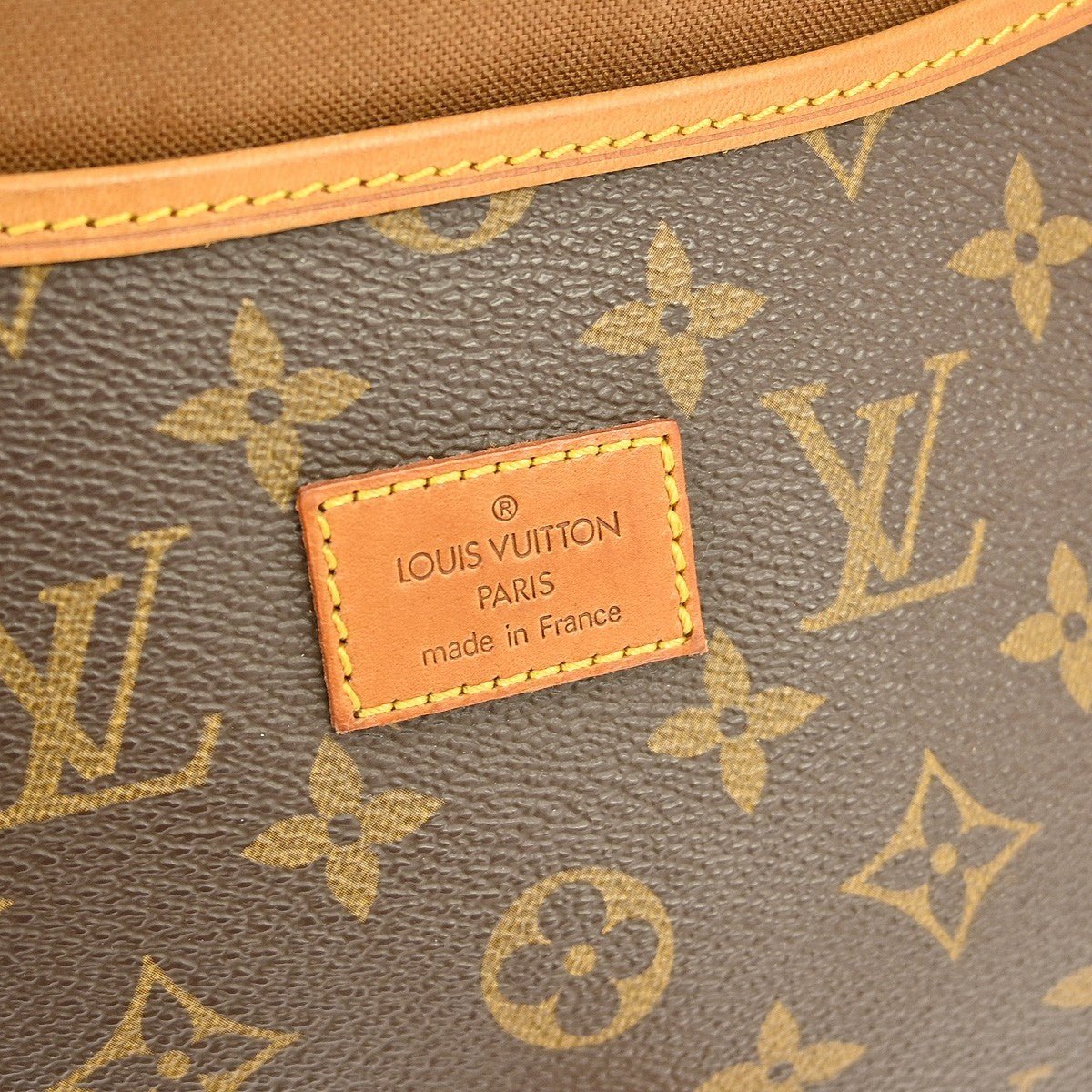 Louis Vuitton Saumur Handbag - Brandsamsara