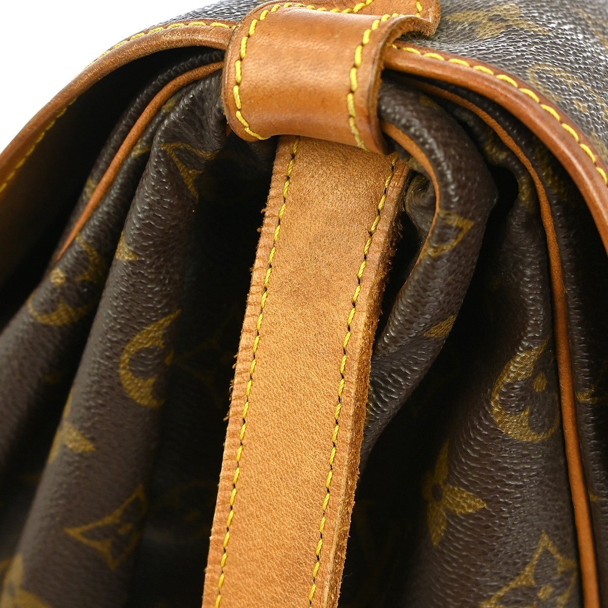 Louis Vuitton Saumur Handbag - Brandsamsara