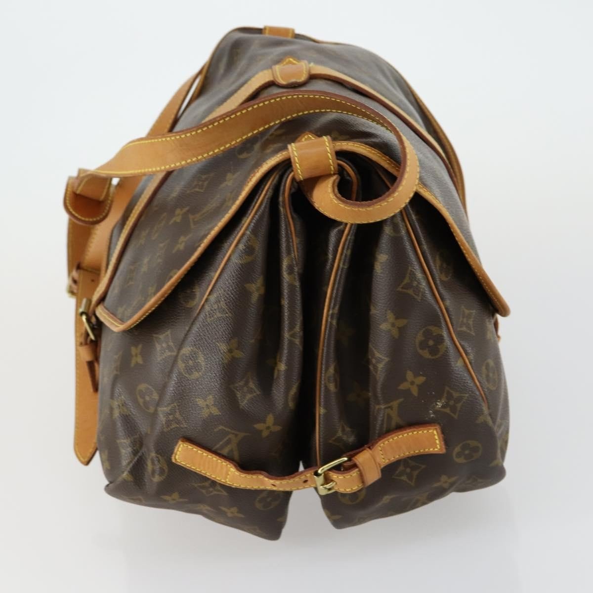 Louis Vuitton Saumur Handbag - Brandsamsara