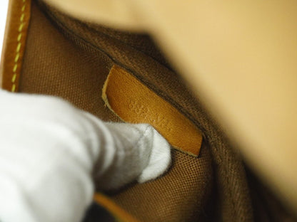 Louis Vuitton Saumur Handbag - Brandsamsara