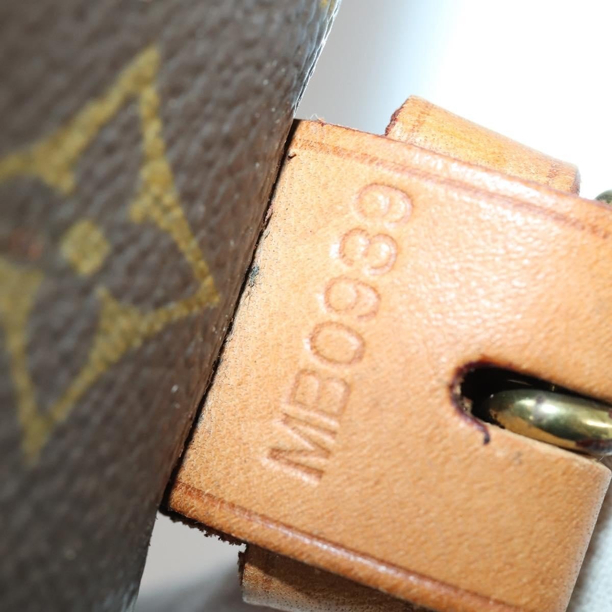 Louis Vuitton Saumur Handbag - Brandsamsara