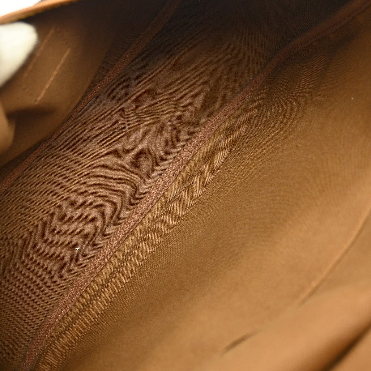 Louis Vuitton Saumur Handbag - Brandsamsara