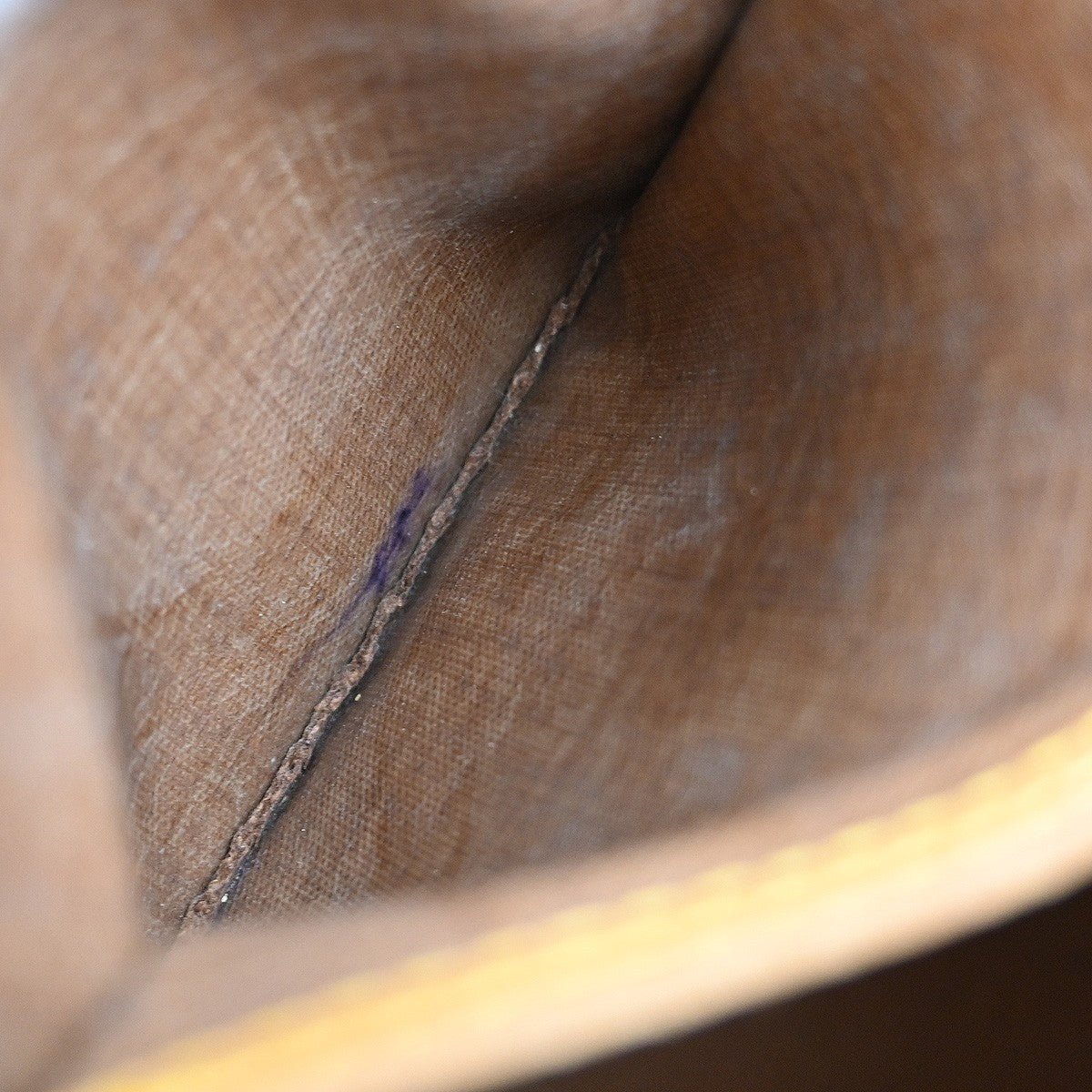 Louis Vuitton Speedy Handbag - Brandsamsara