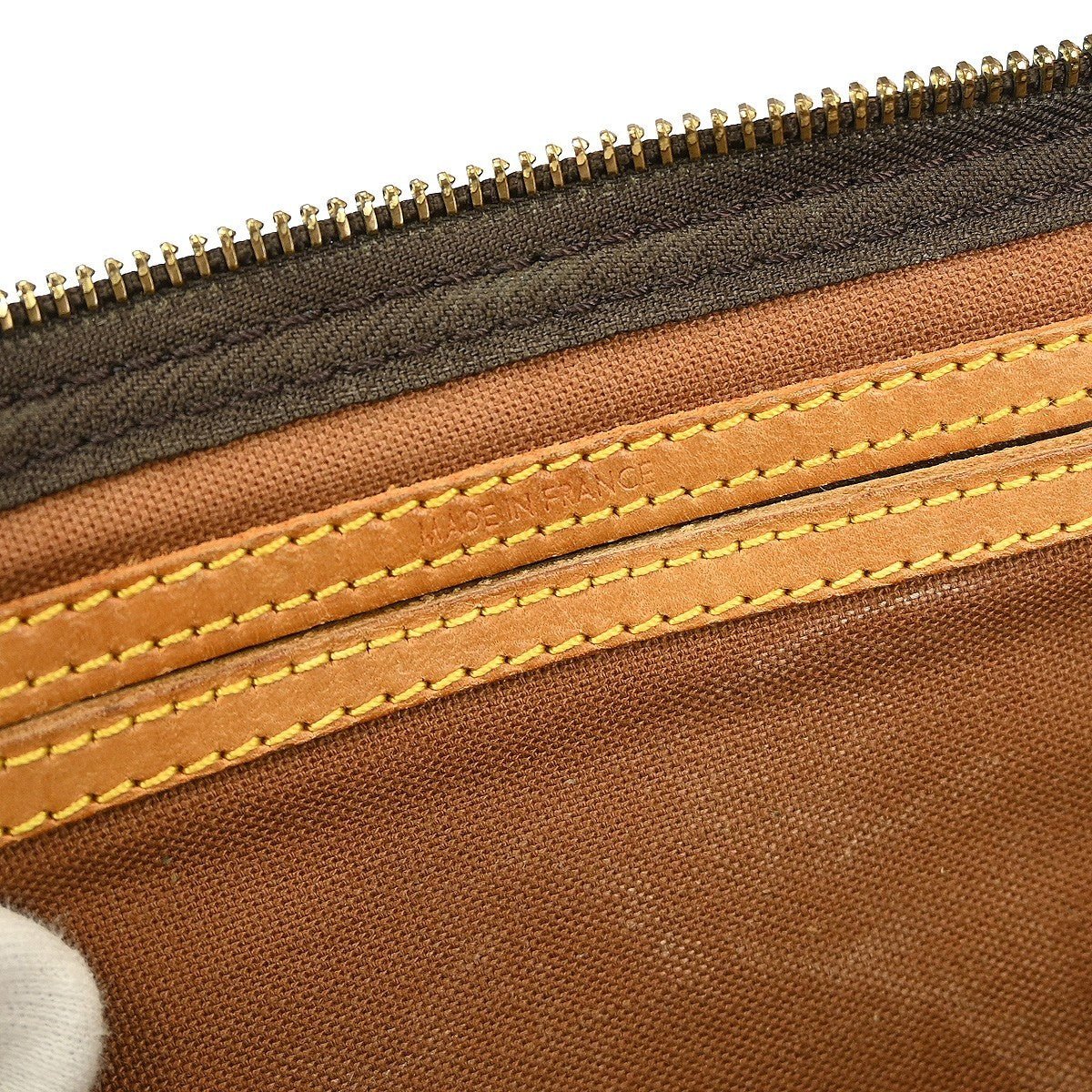 Louis Vuitton Speedy Handbag - Brandsamsara