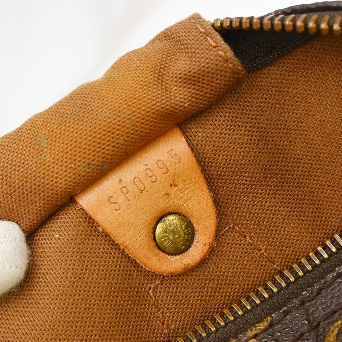 Louis Vuitton Speedy Handbag - Brandsamsara
