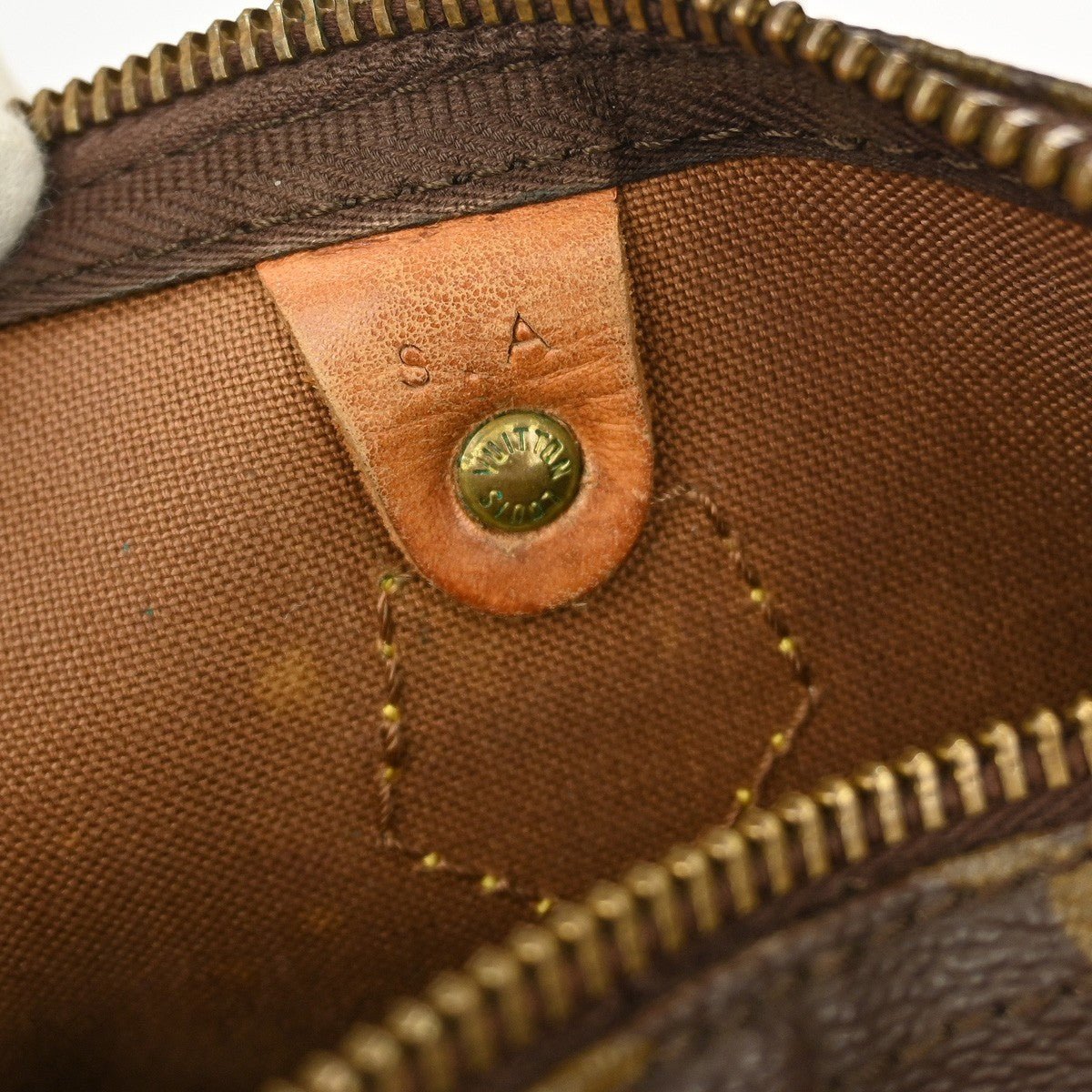 Louis Vuitton Speedy Handbag - Brandsamsara