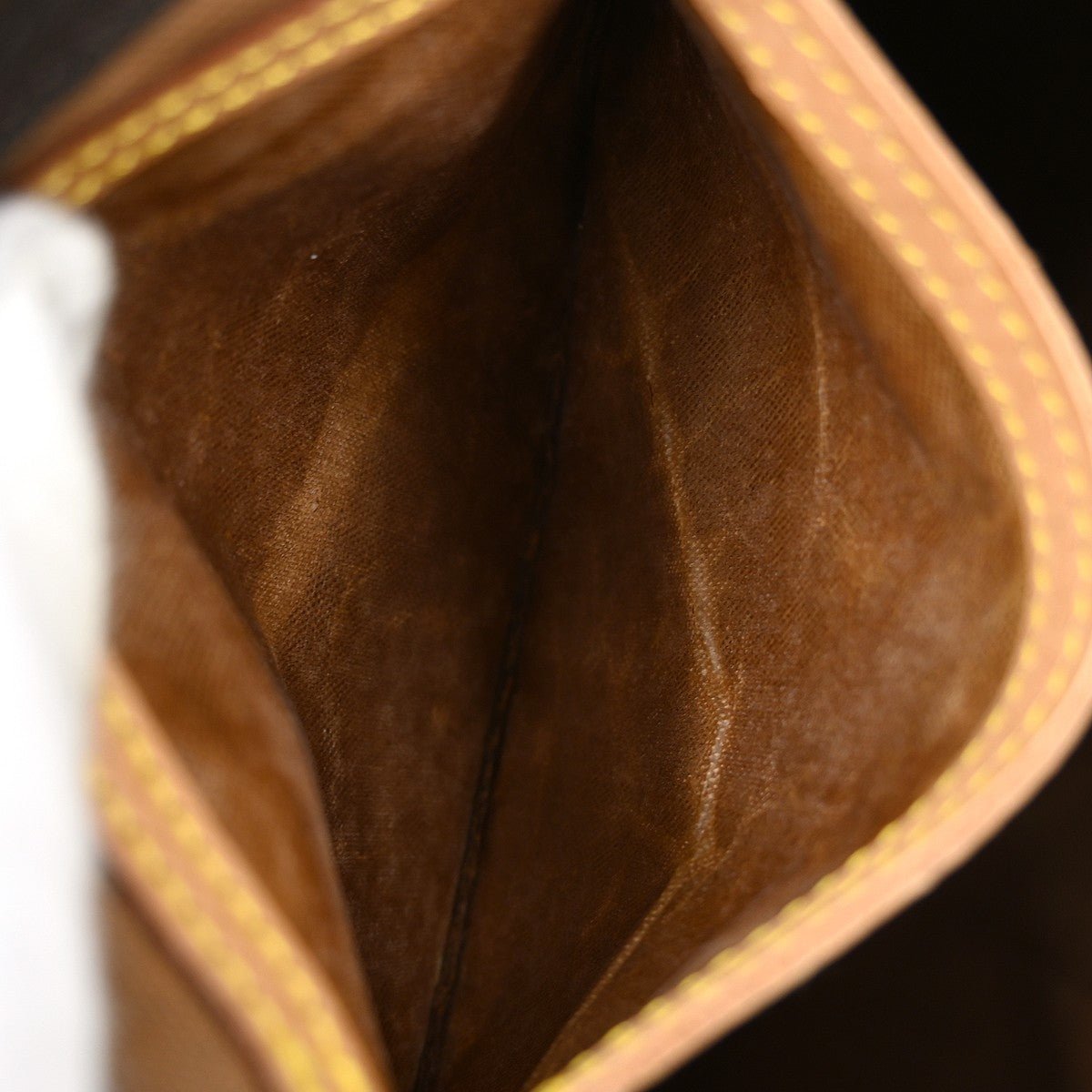 Louis Vuitton Speedy Handbag - Brandsamsara