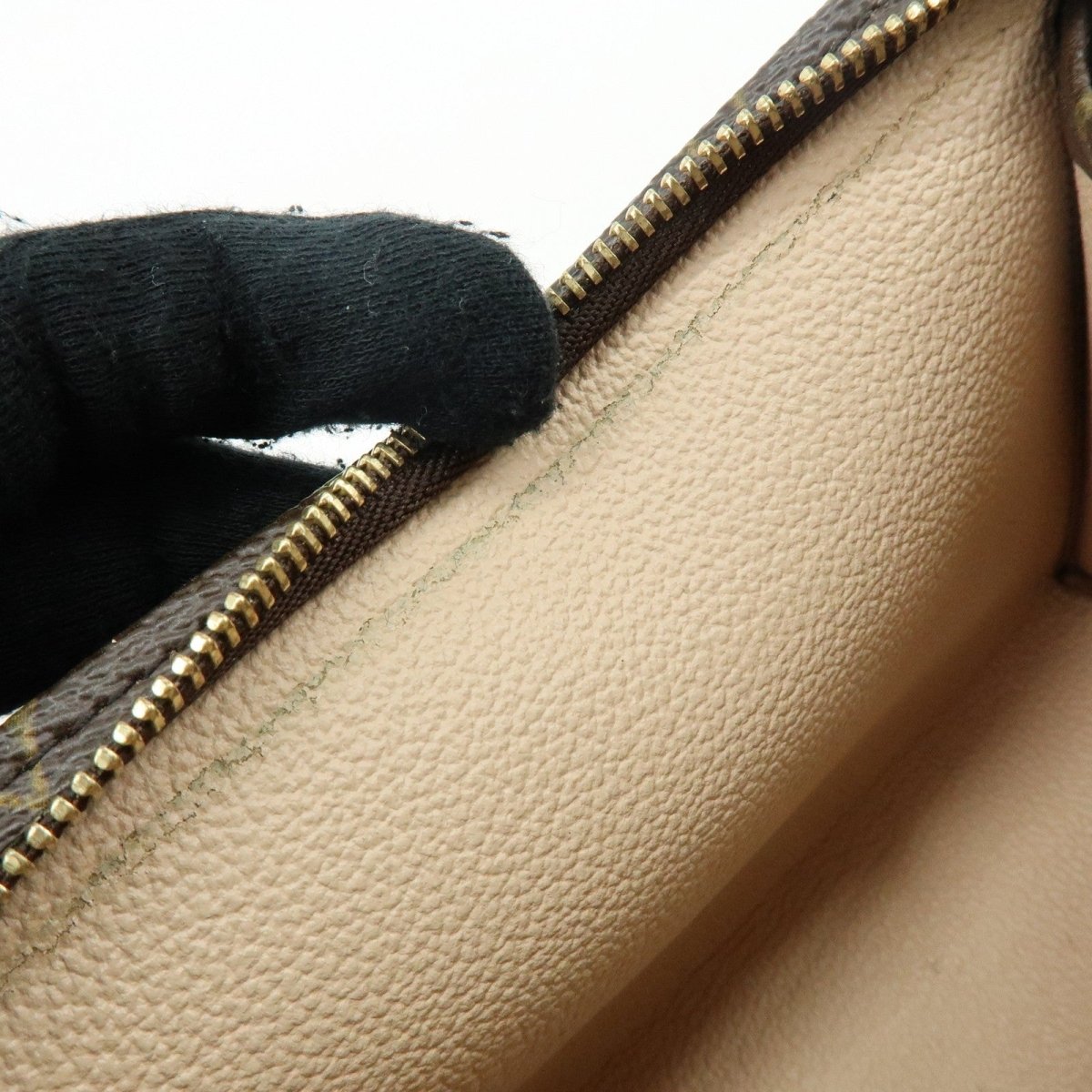 Louis Vuitton Toiletry Pouch - Brandsamsara