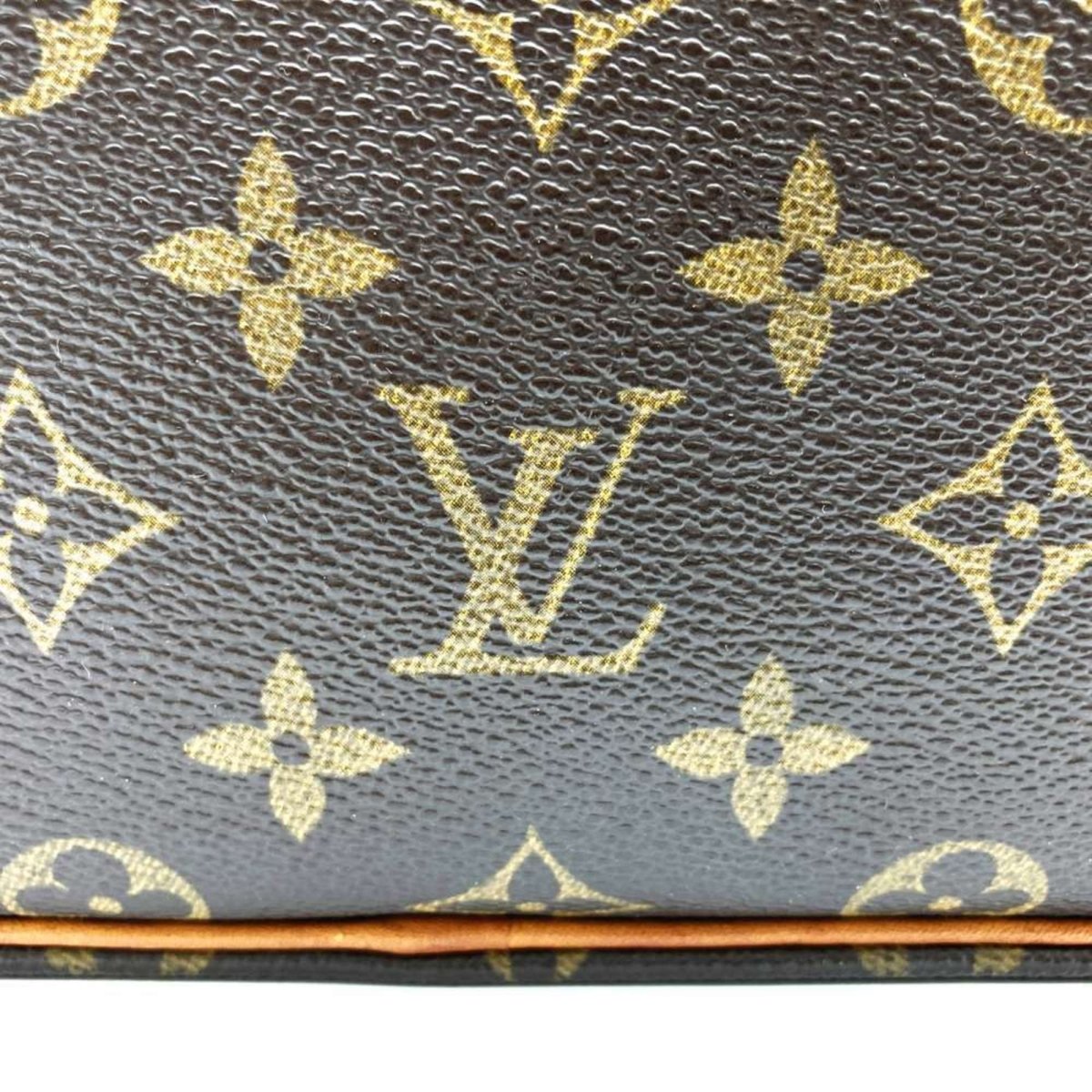 Louis Vuitton Trocadéro - Brandsamsara