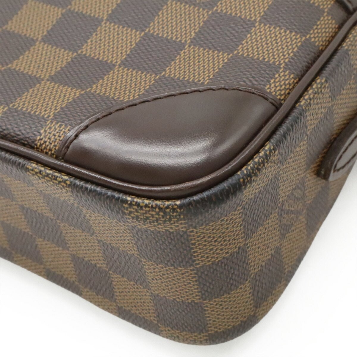 Louis Vuitton Trocadéro - Brandsamsara
