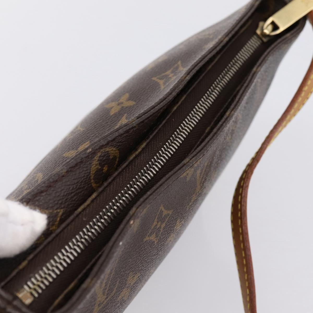 Louis Vuitton Trotteur - Brandsamsara