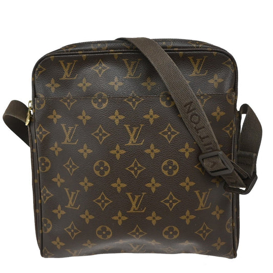 Louis Vuitton Trotteur Beaubourg Handbag - Brandsamsara