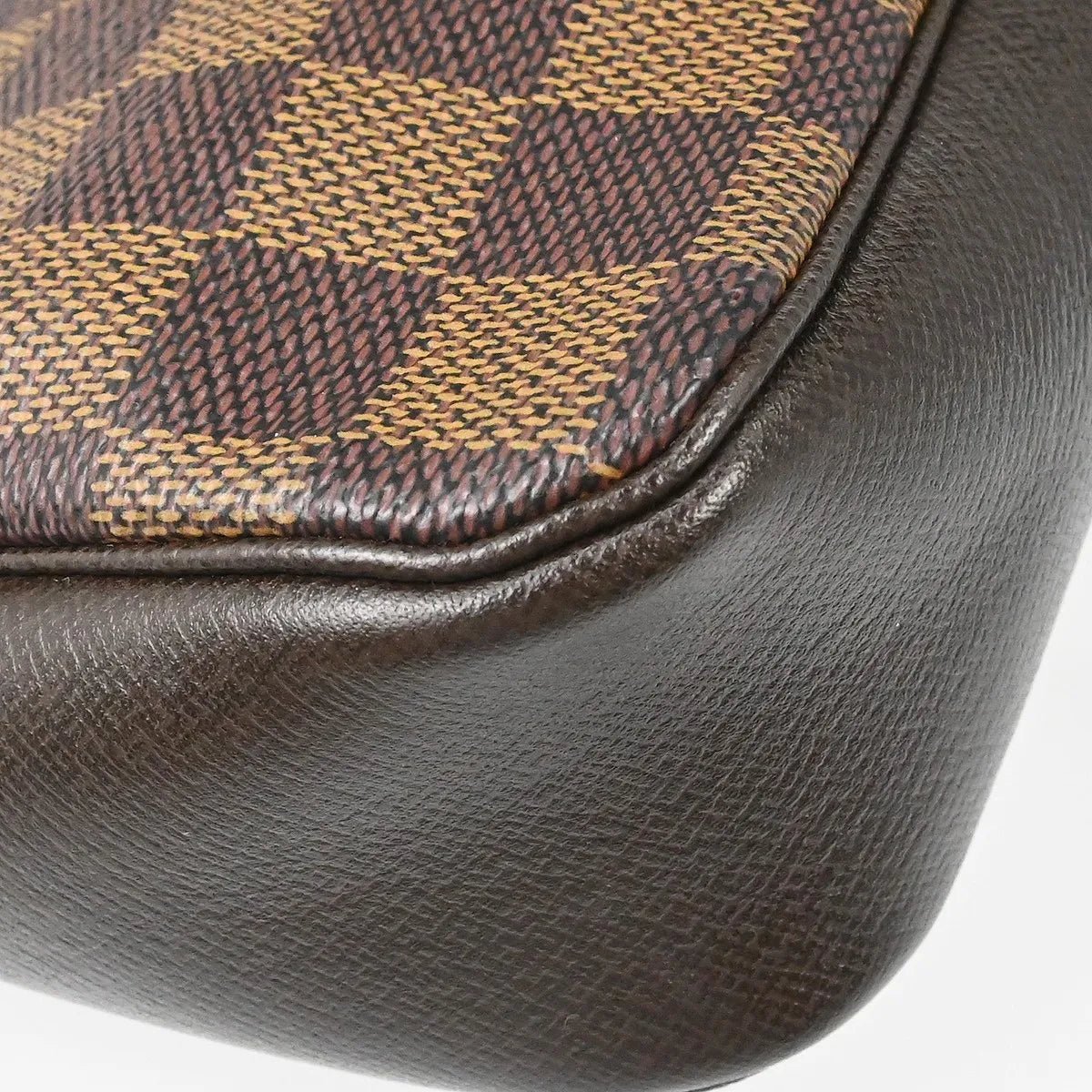 Louis Vuitton Trousse Make Up - Brandsamsara