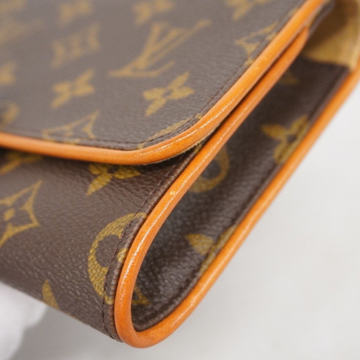Louis Vuitton Twin - Brandsamsara