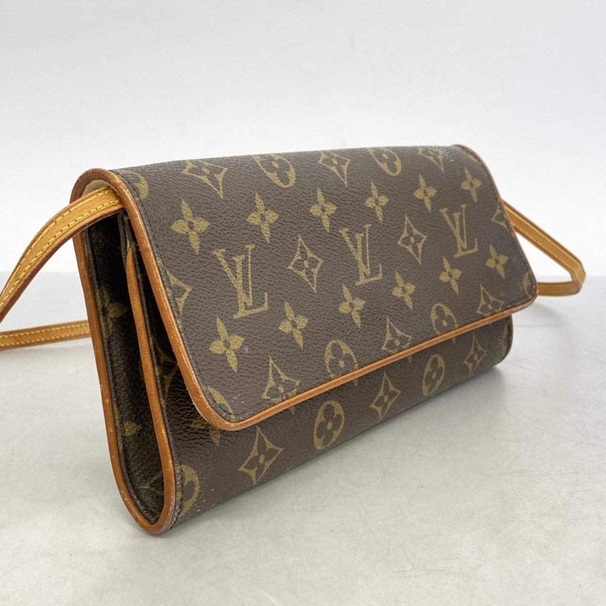 Louis Vuitton Twin - Brandsamsara