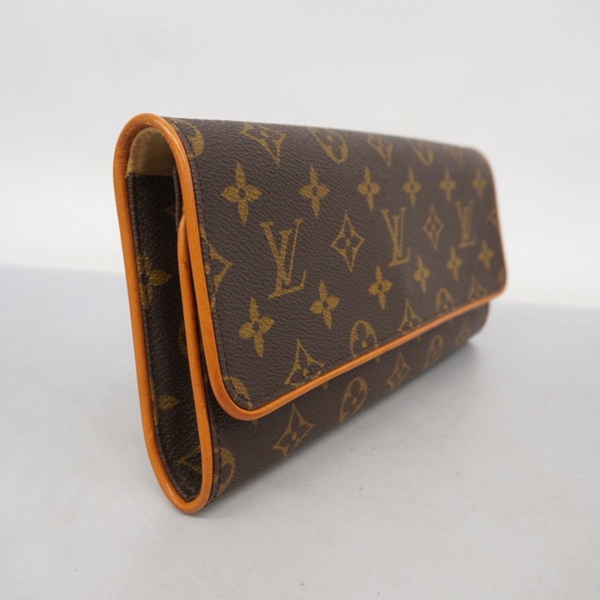 Louis Vuitton Twin - Brandsamsara