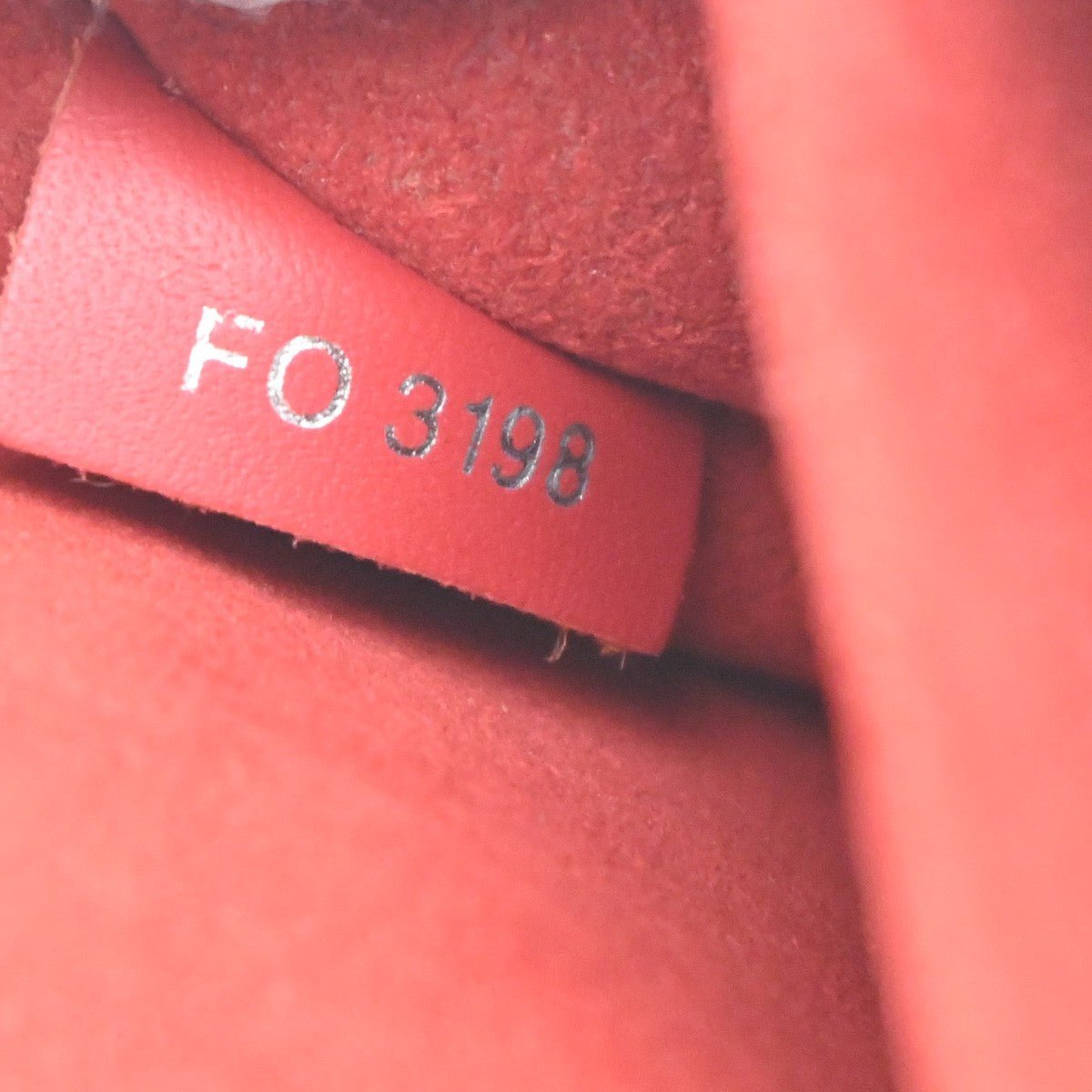 Louis Vuitton Very Messenger - Brandsamsara