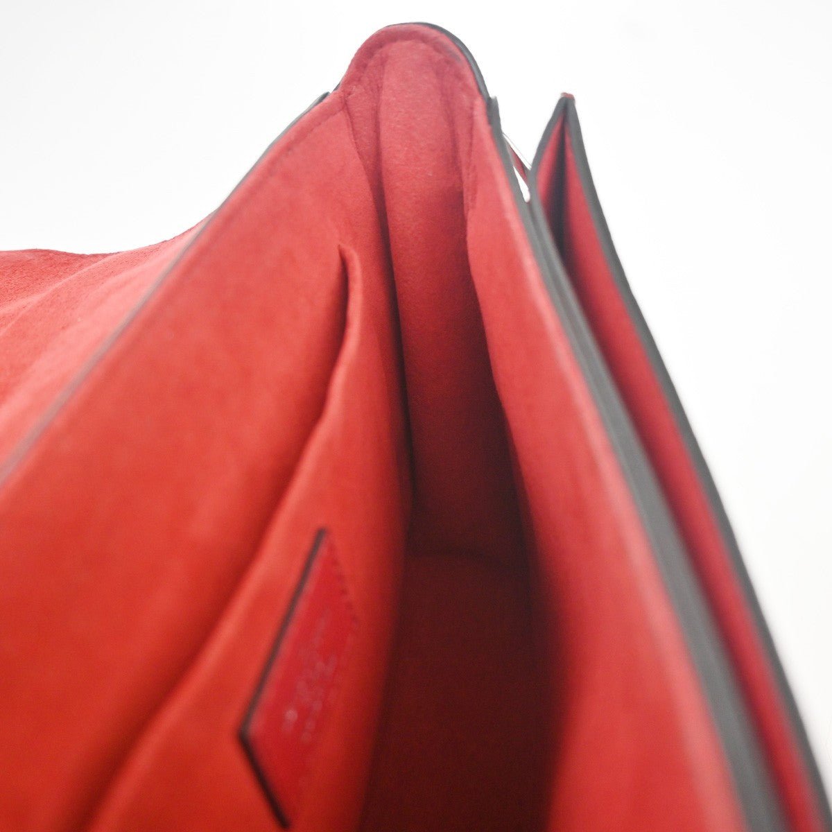 Louis Vuitton Very Messenger - Brandsamsara