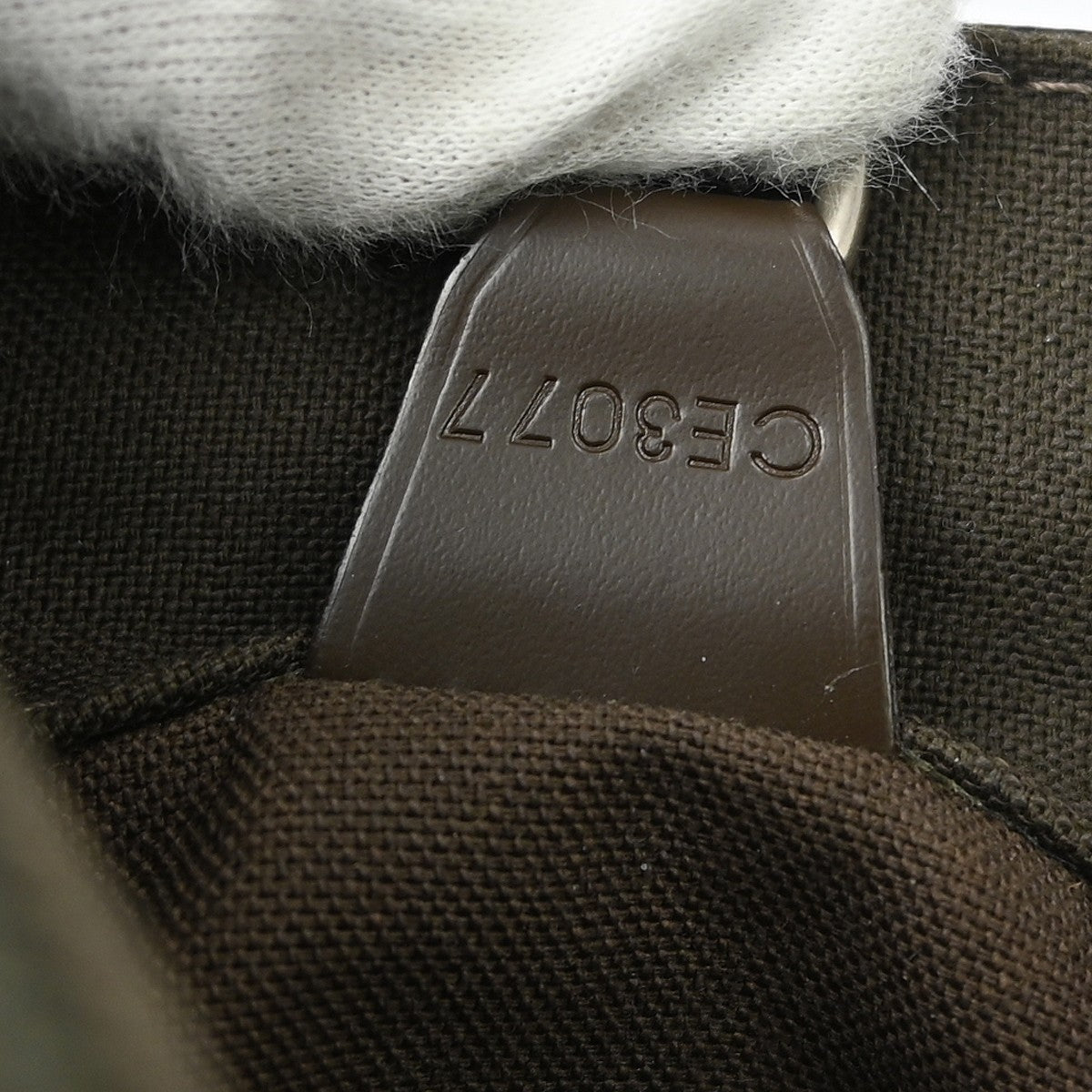 Louis Vuitton Viktor Messenger Bag - Brandsamsara