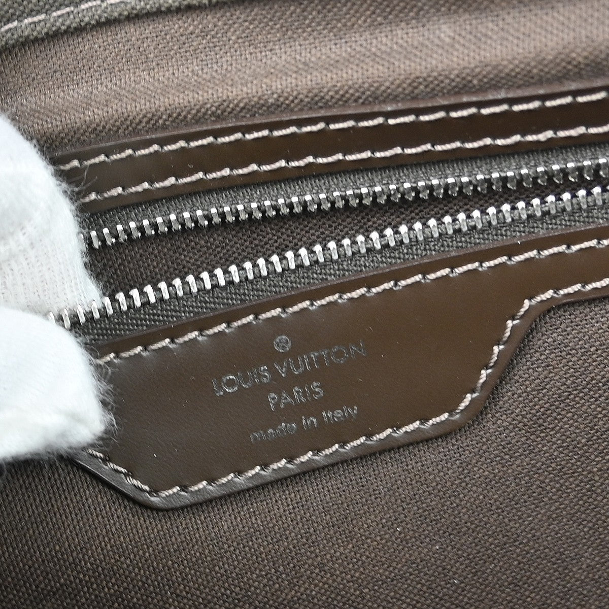 Louis Vuitton Viktor Messenger Bag - Brandsamsara