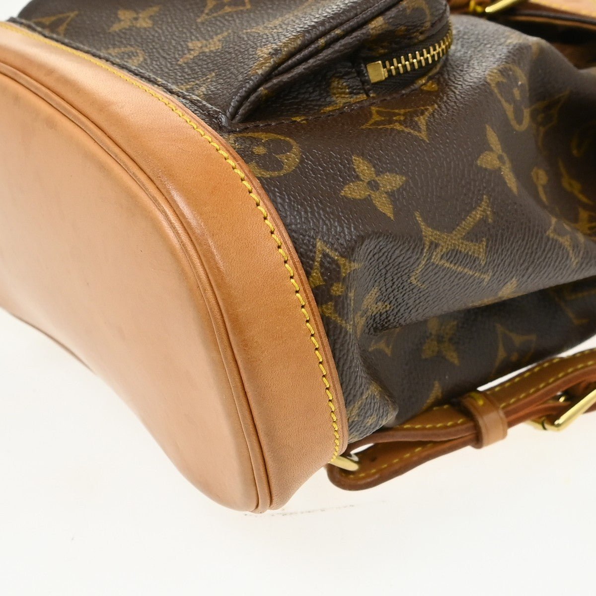 Louis Vuitton Vintage Montsouris - Brandsamsara