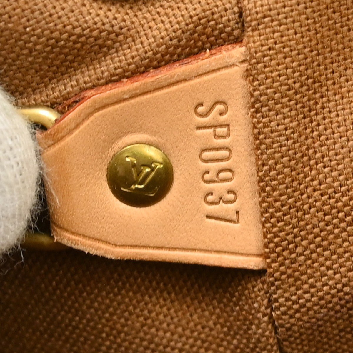 Louis Vuitton Vintage Montsouris - Brandsamsara