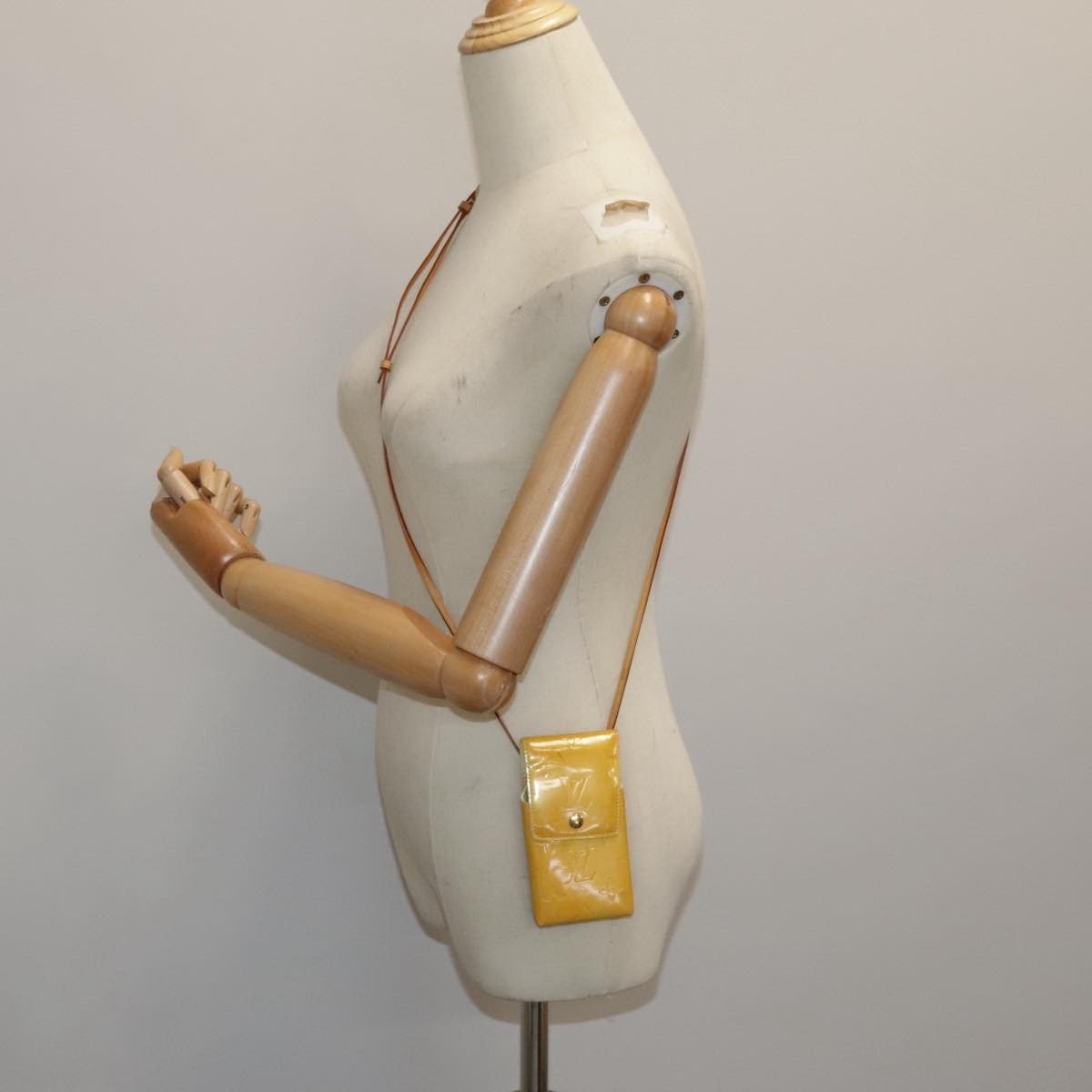 Louis Vuitton Walker Wallet - Brandsamsara