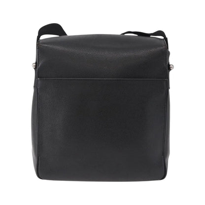 Louis Vuitton Yaranga Messenger Taiga Leather, Black, Leather, Shoulder Bag