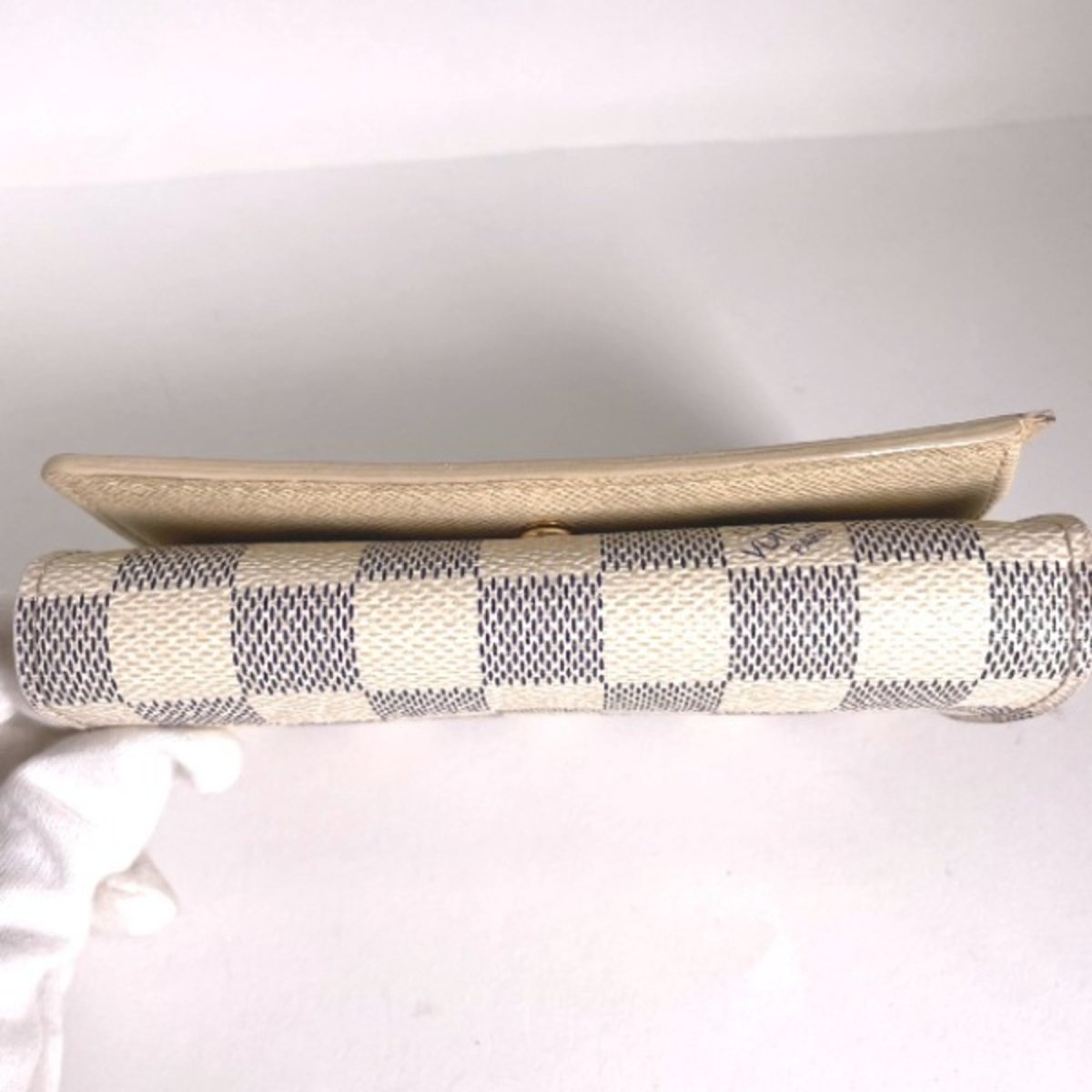 Louis Vuitton Zippy - Brandsamsara