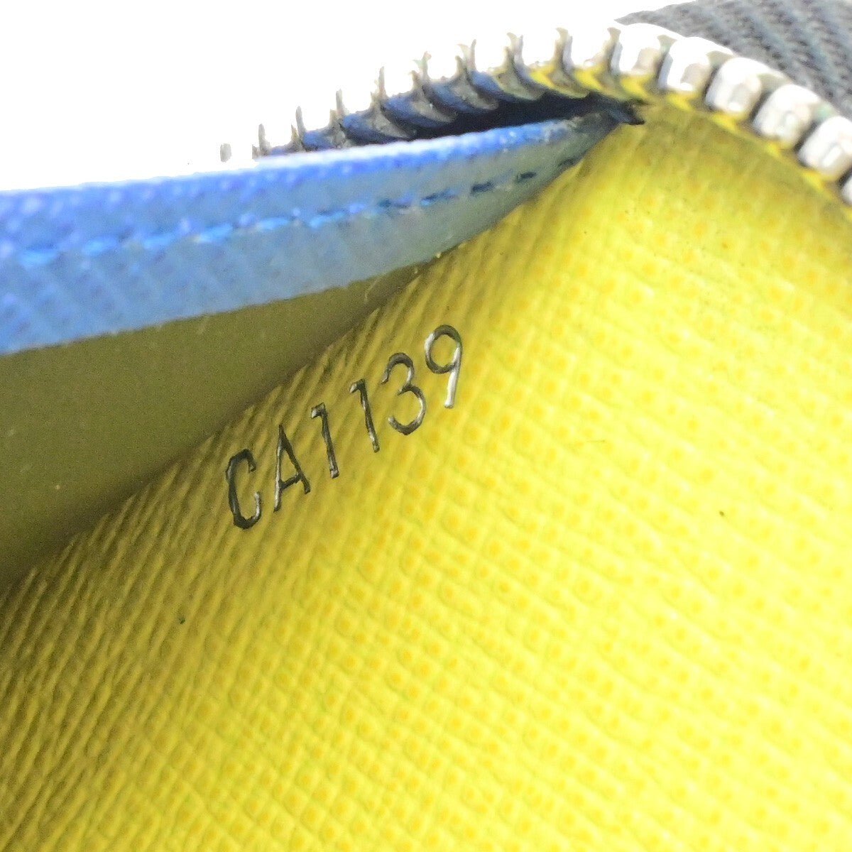 Louis Vuitton Zippy Organizer - Brandsamsara