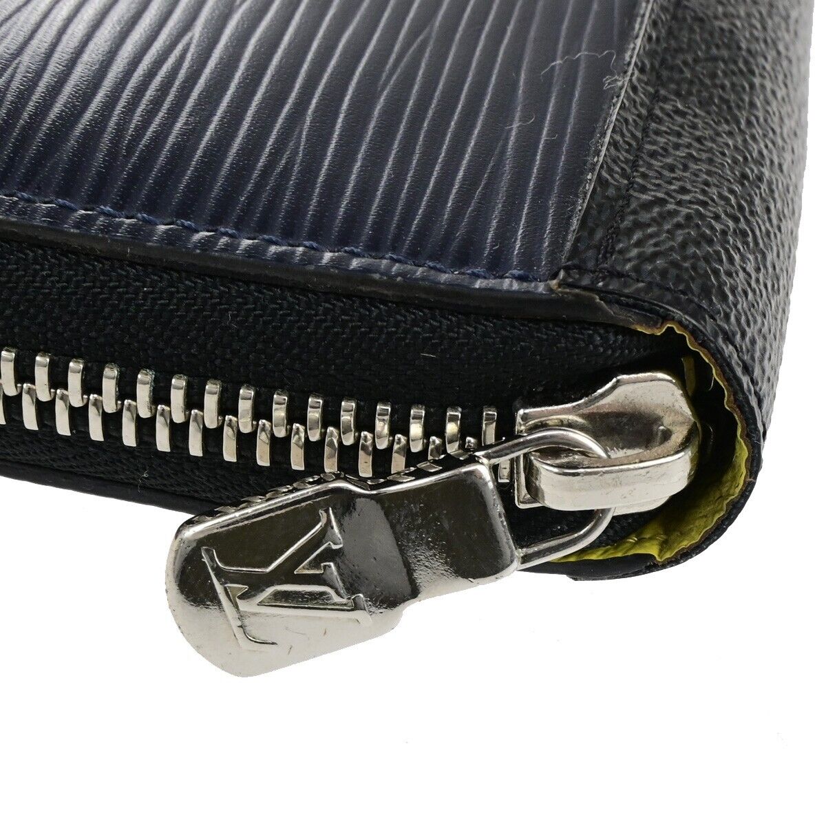 Louis Vuitton Zippy Organizer - Brandsamsara