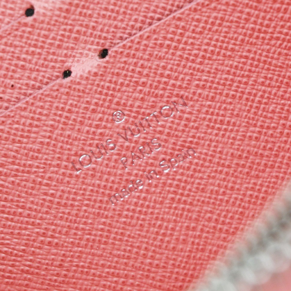 Louis Vuitton Zippy Wallet NM - Brandsamsara