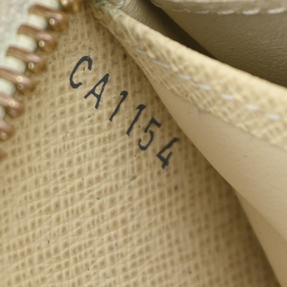 Louis Vuitton Zippy Wallet NM - Brandsamsara