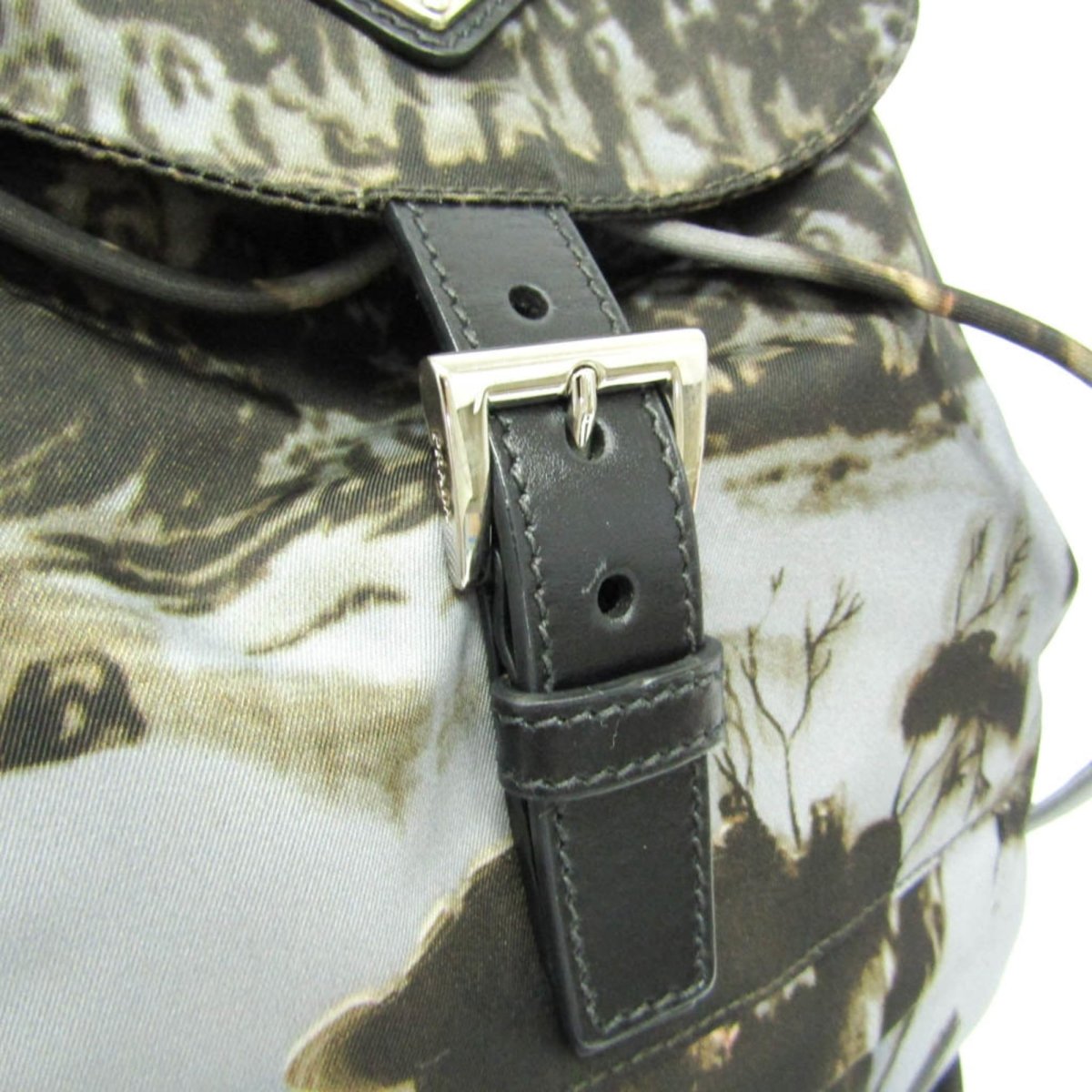 Prada Camouflage Backpack - Brandsamsara