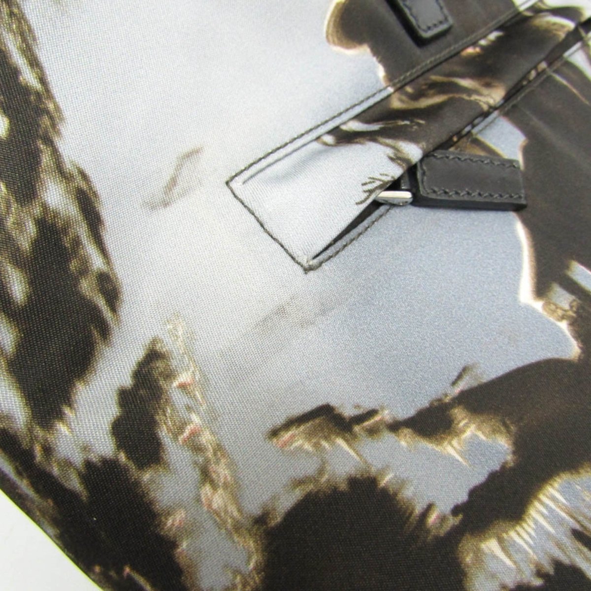 Prada Camouflage Backpack - Brandsamsara
