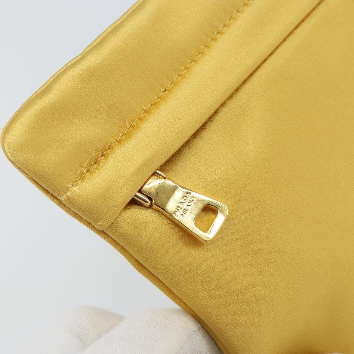 Prada Clutch - Brandsamsara