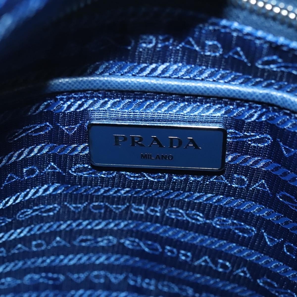 Prada Flat Messenger - Brandsamsara
