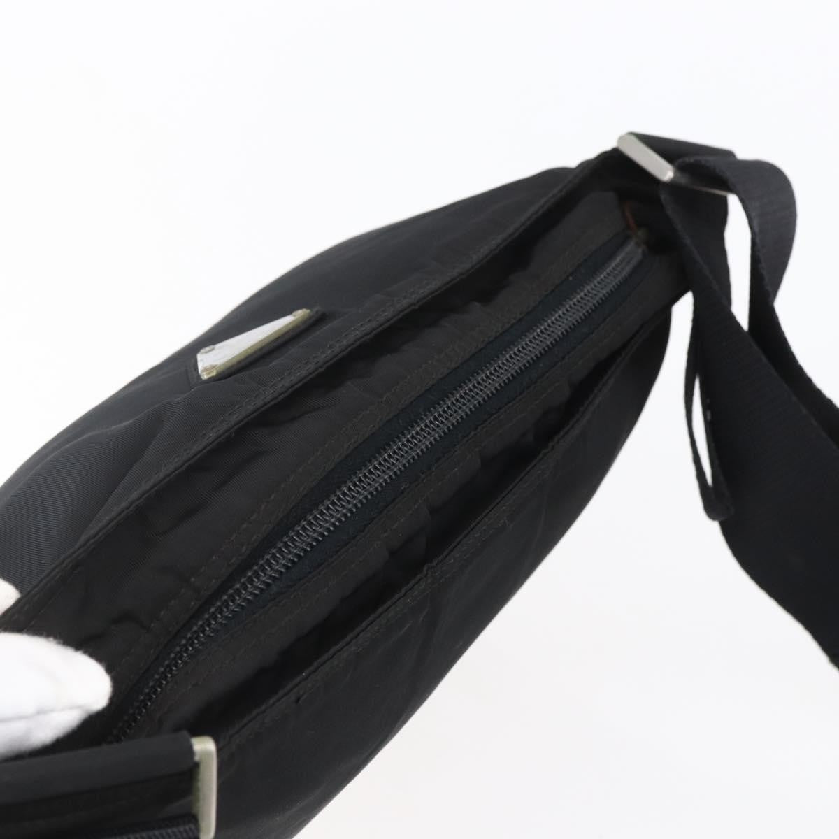 Prada Flat Messenger Bag - Brandsamsara